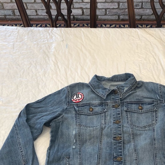 Denim JEAN Jacket w/Embroidered Appliqués***Med. $228 - Picture 6 of 7